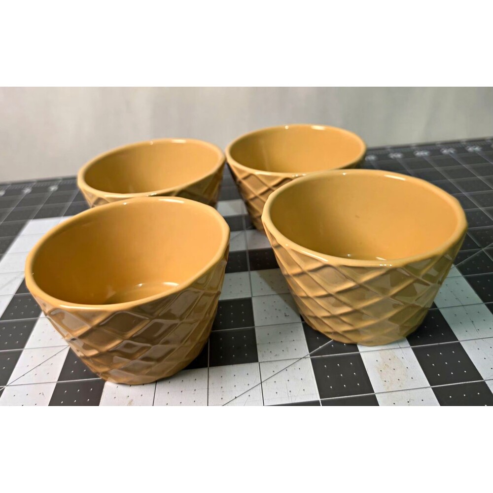 J.M. Smucker Co Ceramic Ice Cream Bowls Waffle Cone Tan - Set of 4 vintage